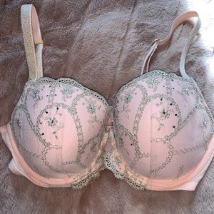 36D embroidered Victoria’s Secret bra